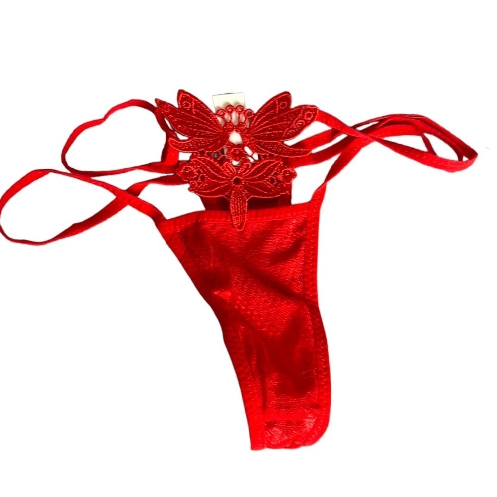 Intimate Apparel - Picture 5 of 10